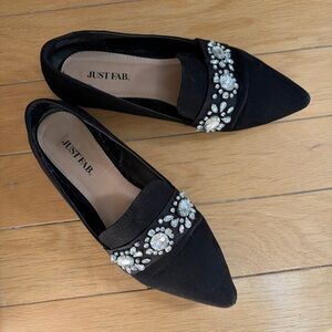 Black Pointed Toe Flats
